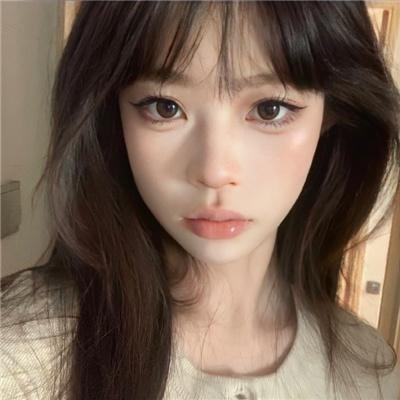 少年与水球